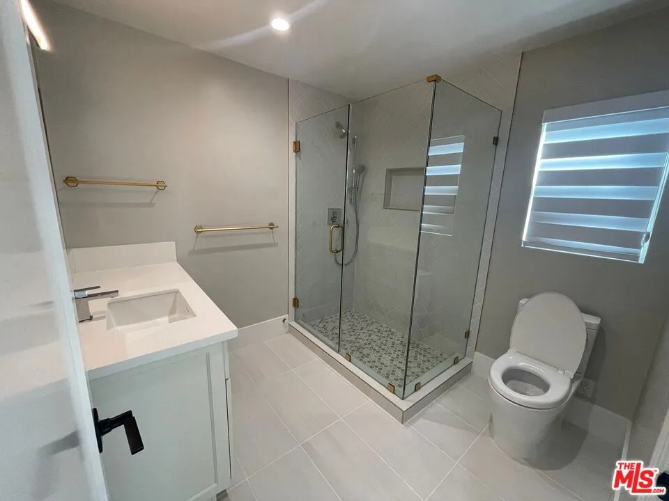 5015 Redwillow Lane La Canada Flintridge, CA 91011