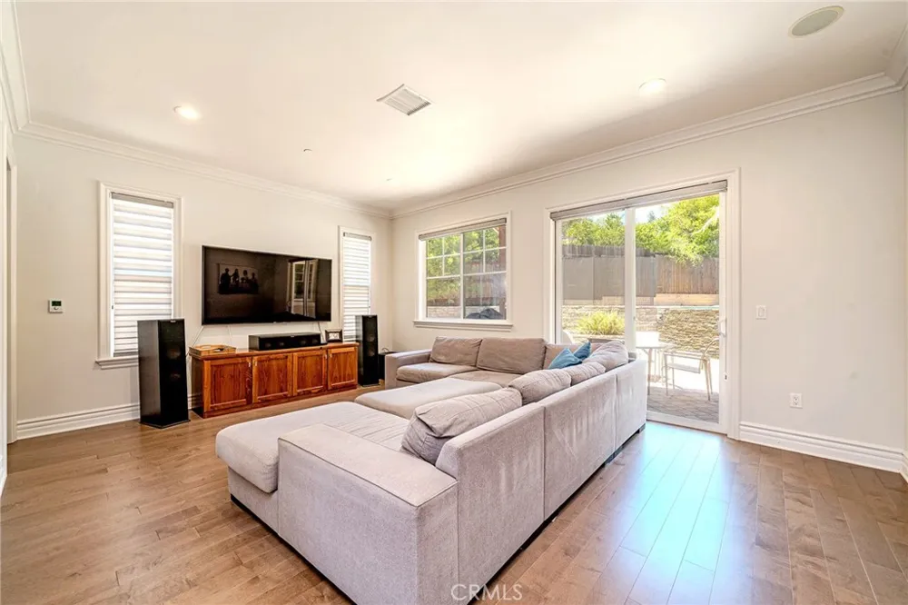 1217 Olive La Canada Flintridge, CA 91011