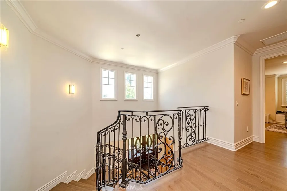 1217 Olive La Canada Flintridge, CA 91011