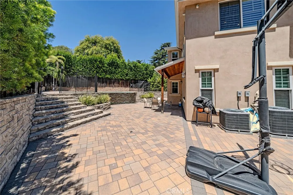1217 Olive La Canada Flintridge, CA 91011