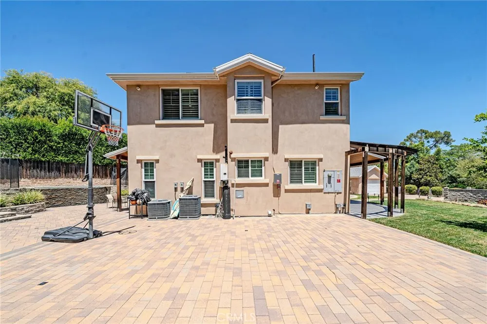 1217 Olive La Canada Flintridge, CA 91011