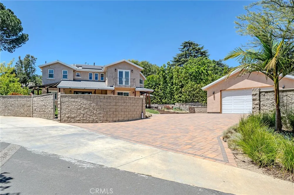 1217 Olive La Canada Flintridge, CA 91011