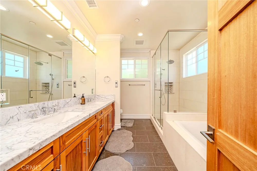 1217 Olive La Canada Flintridge, CA 91011