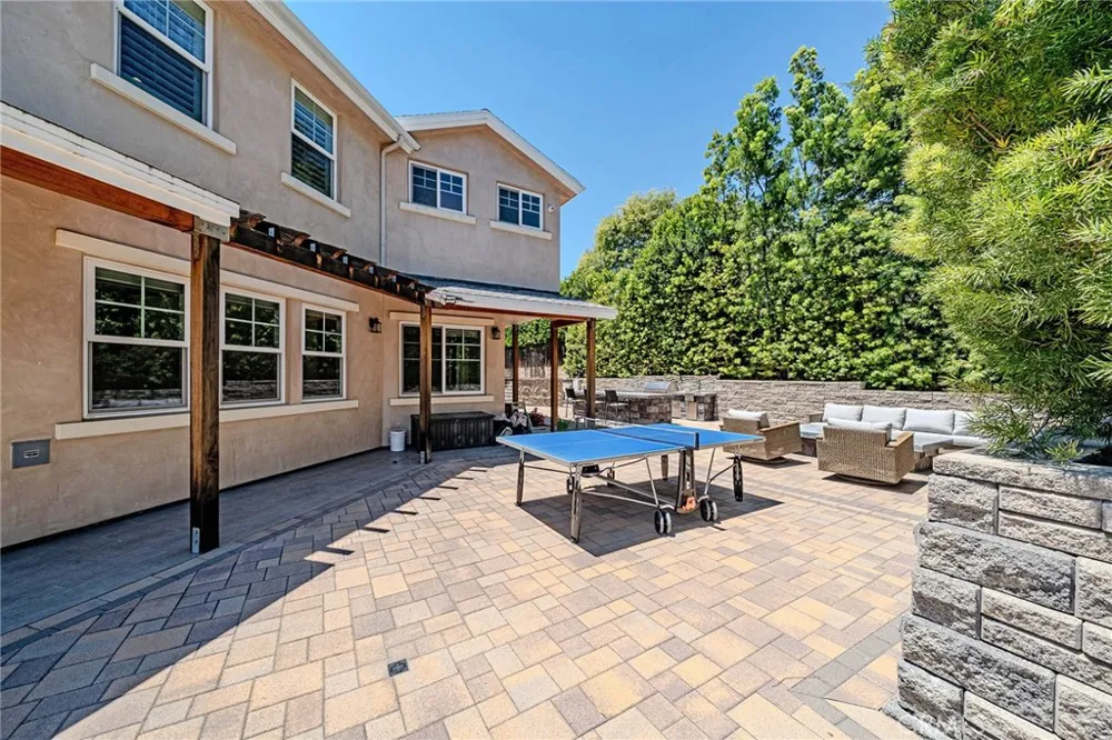 1217 Olive La Canada Flintridge, CA 91011