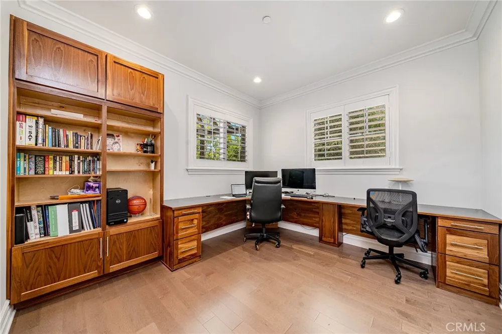1217 Olive La Canada Flintridge, CA 91011