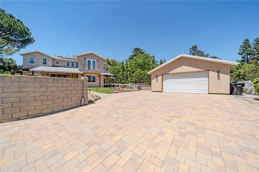 1217 Olive La Canada Flintridge, CA 91011