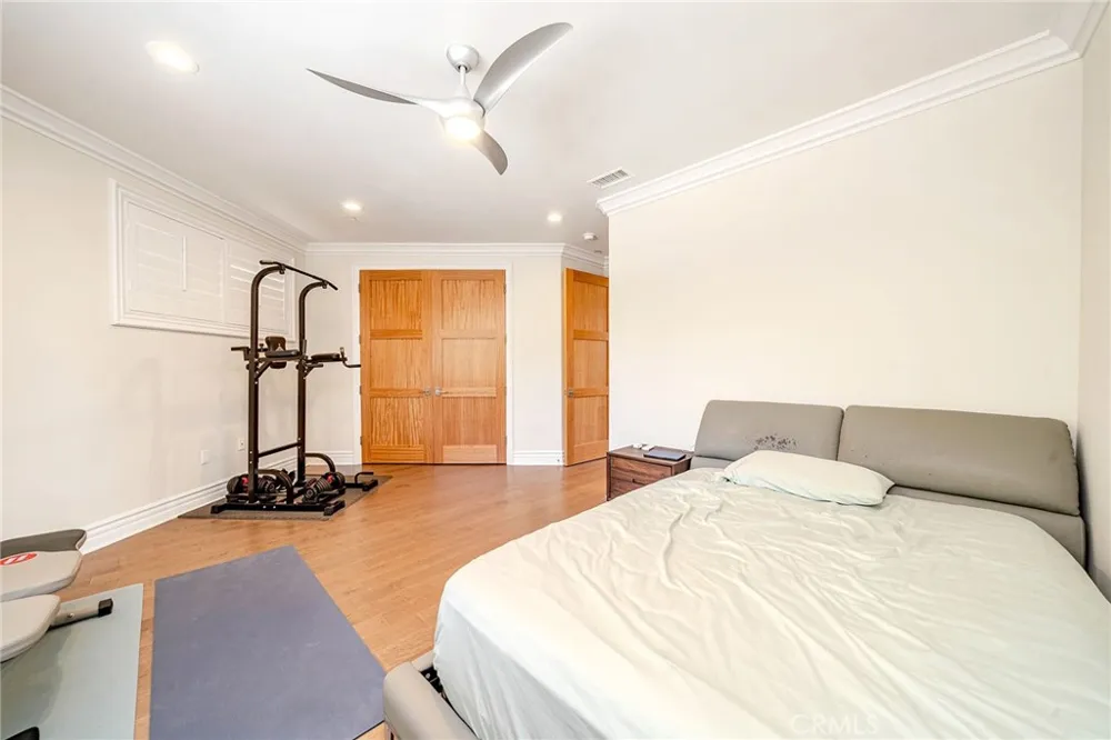 1217 Olive La Canada Flintridge, CA 91011