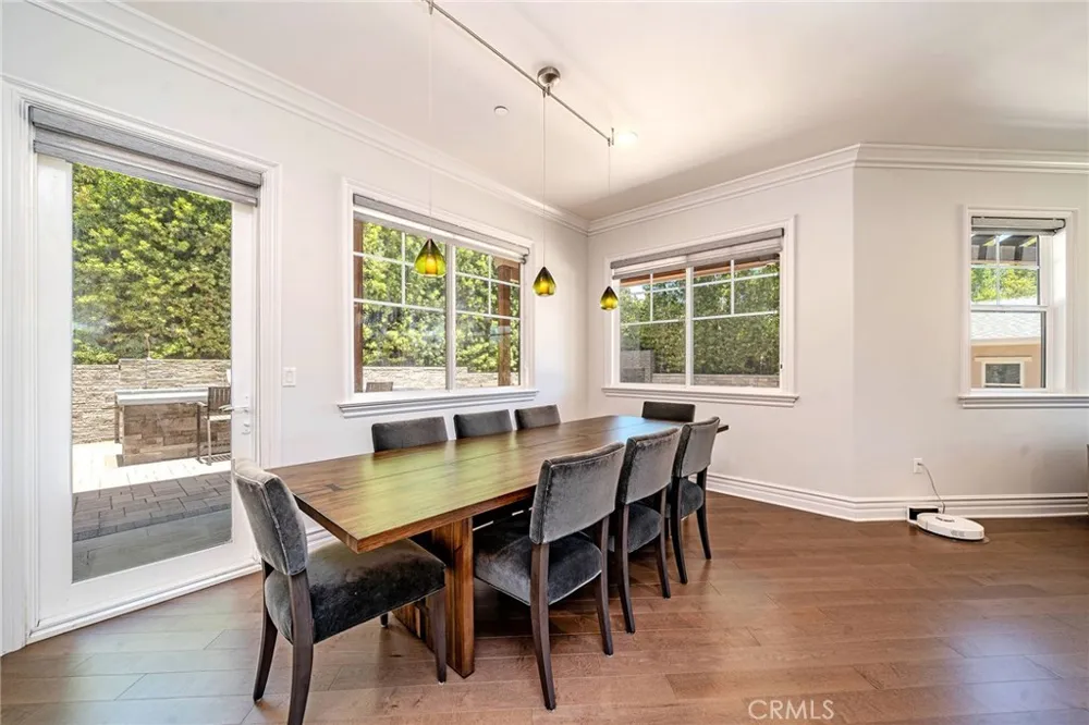 1217 Olive La Canada Flintridge, CA 91011