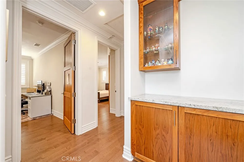 1217 Olive La Canada Flintridge, CA 91011