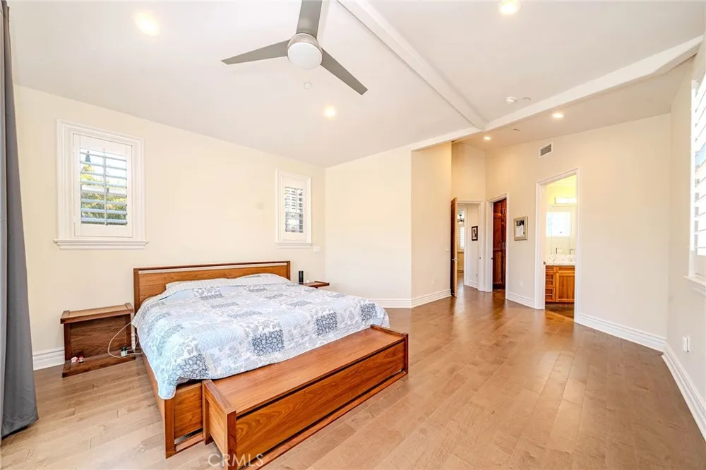 1217 Olive La Canada Flintridge, CA 91011