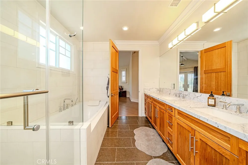1217 Olive La Canada Flintridge, CA 91011