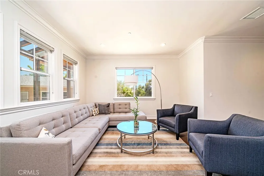 1217 Olive La Canada Flintridge, CA 91011