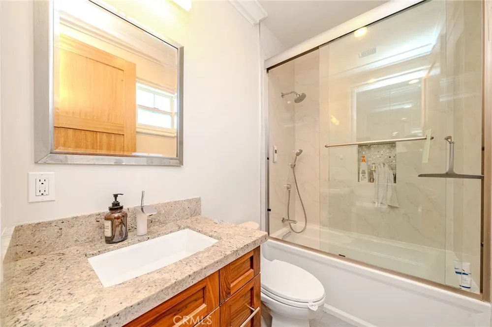 1217 Olive La Canada Flintridge, CA 91011