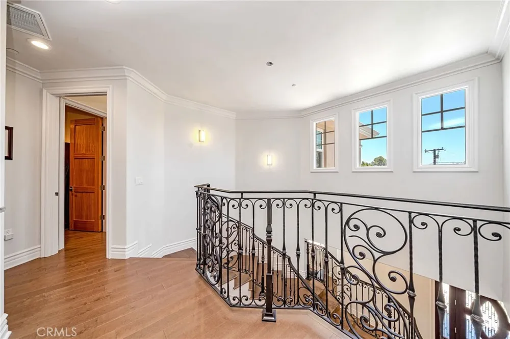 1217 Olive La Canada Flintridge, CA 91011