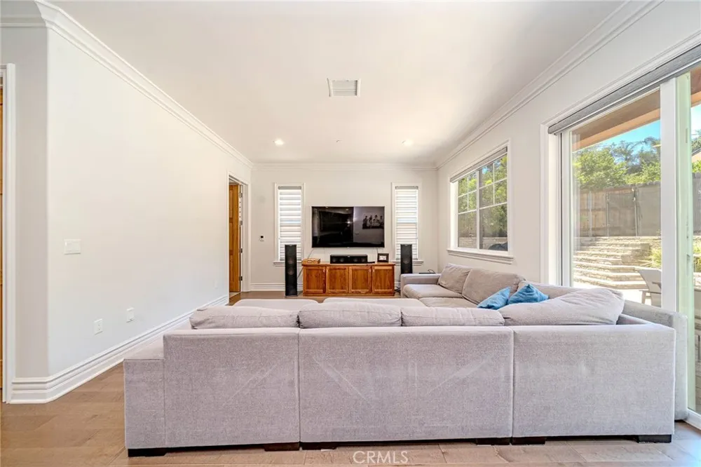 1217 Olive La Canada Flintridge, CA 91011