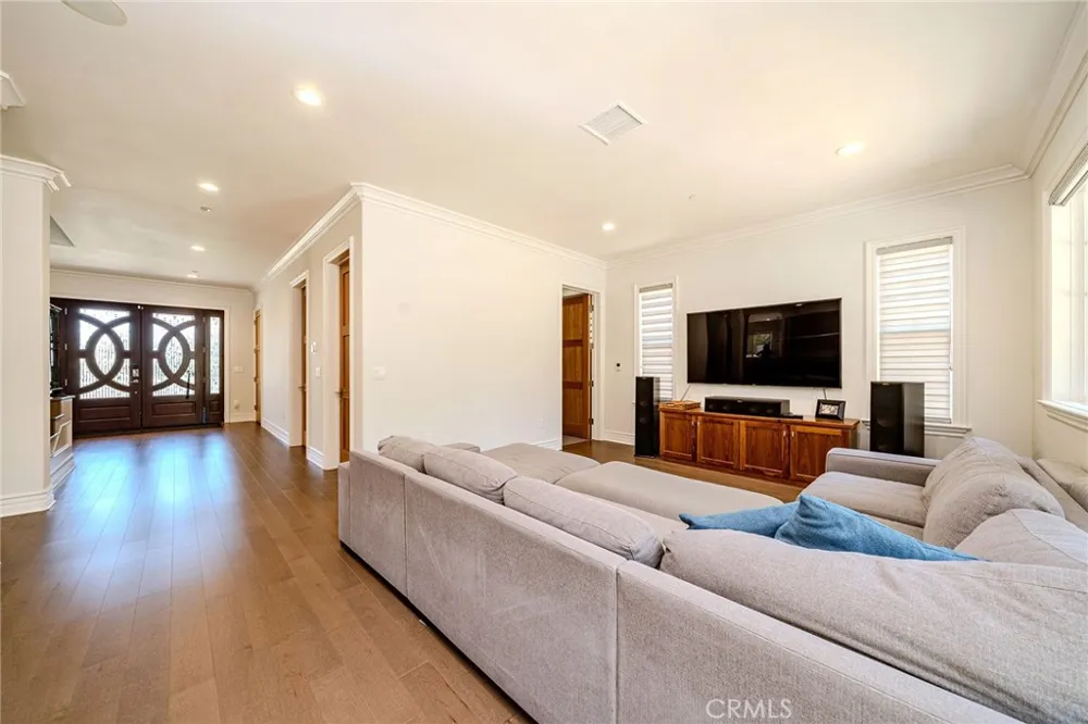 1217 Olive La Canada Flintridge, CA 91011