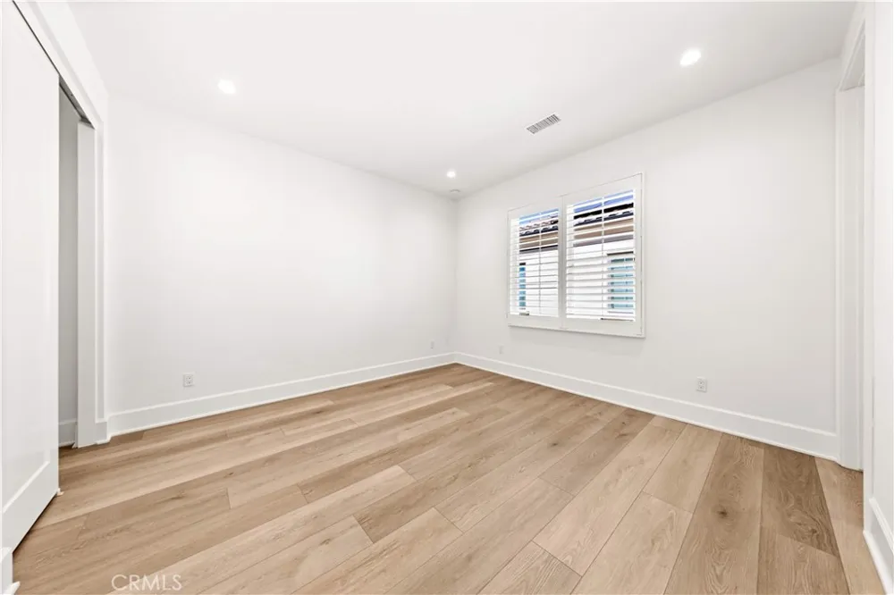 131 Summerland Irvine, CA 92602