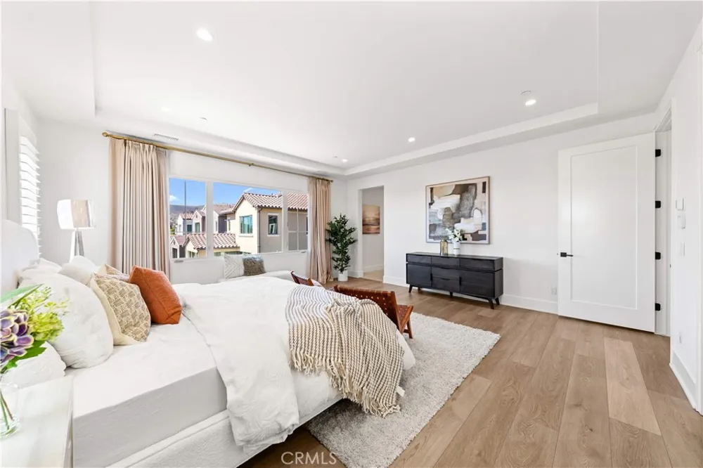 131 Summerland Irvine, CA 92602