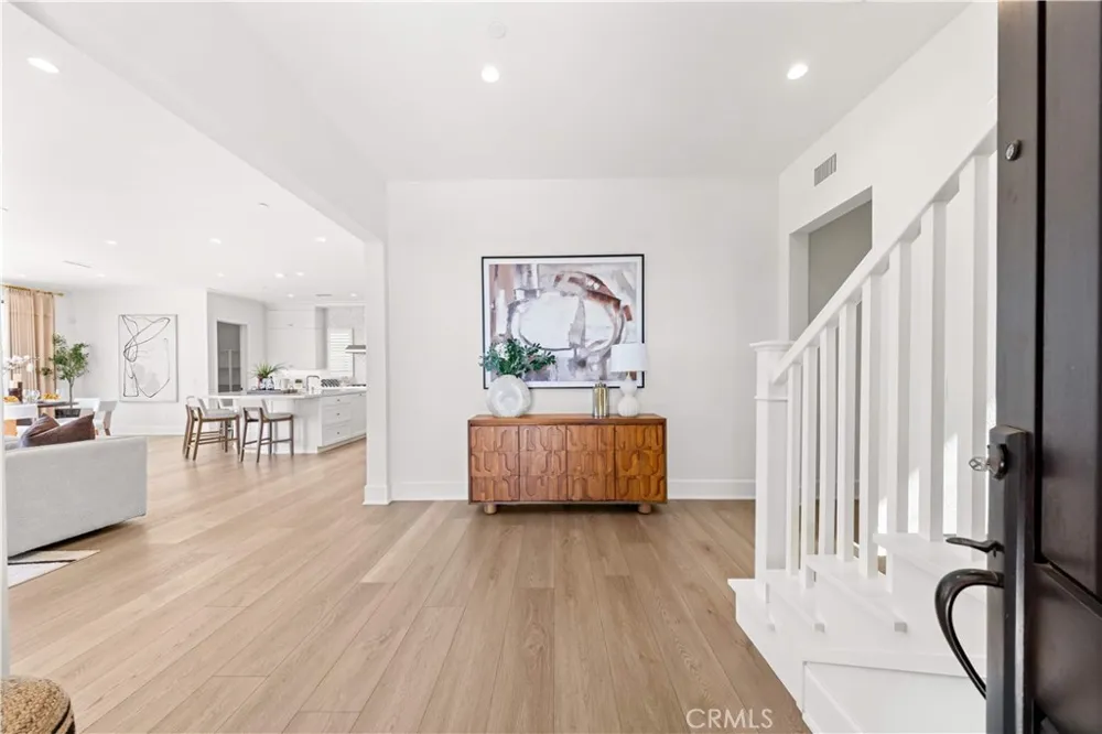131 Summerland Irvine, CA 92602