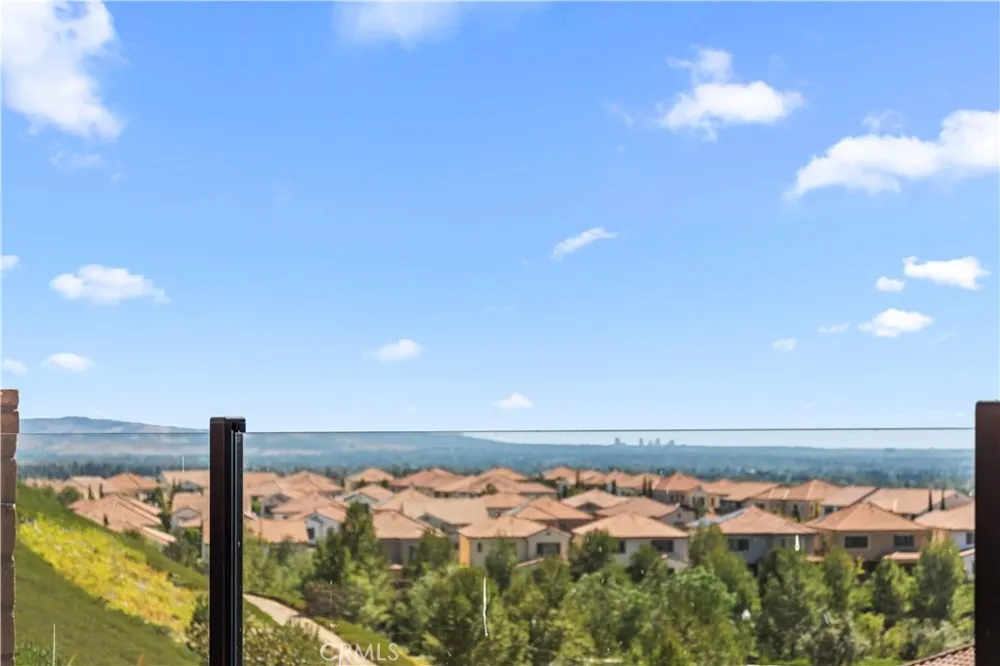 131 Summerland Irvine, CA 92602