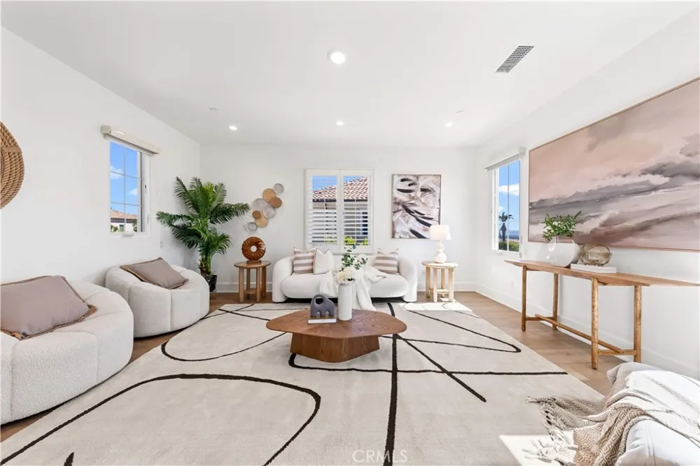 131 Summerland Irvine, CA 92602