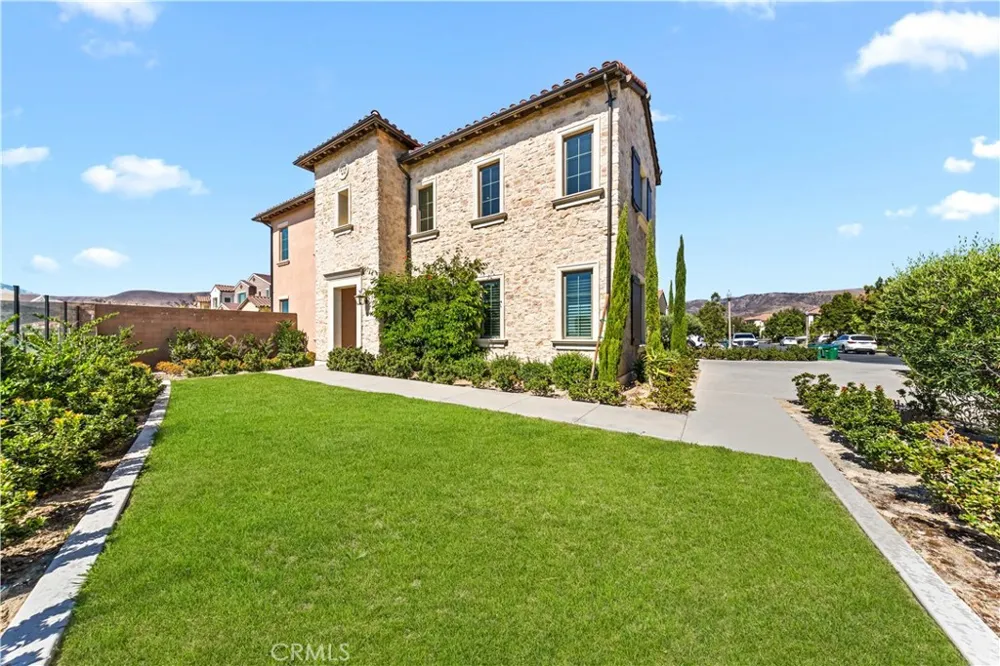 131 Summerland Irvine, CA 92602