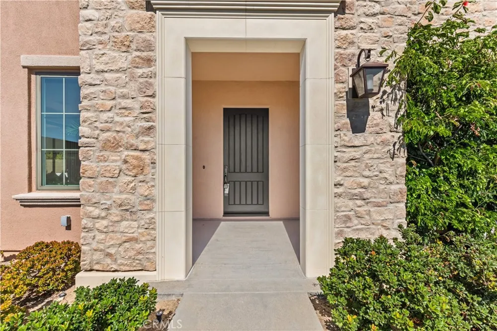 131 Summerland Irvine, CA 92602