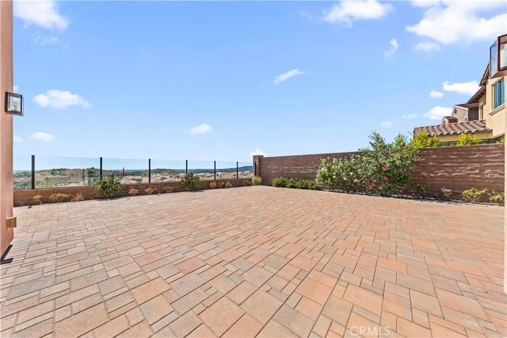 131 Summerland Irvine, CA 92602