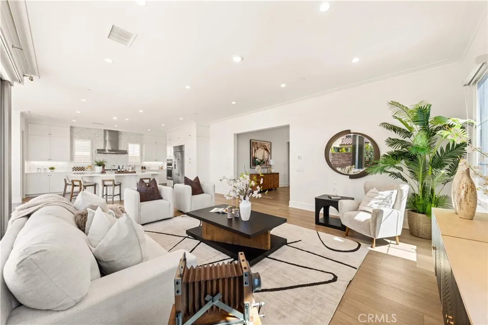 131 Summerland Irvine, CA 92602