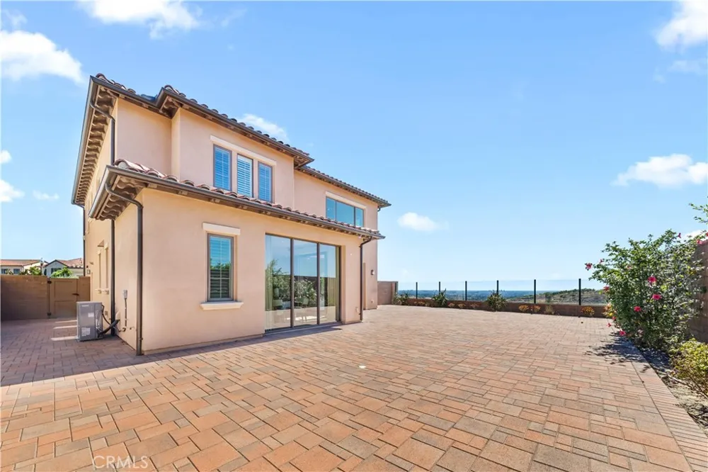 131 Summerland Irvine, CA 92602