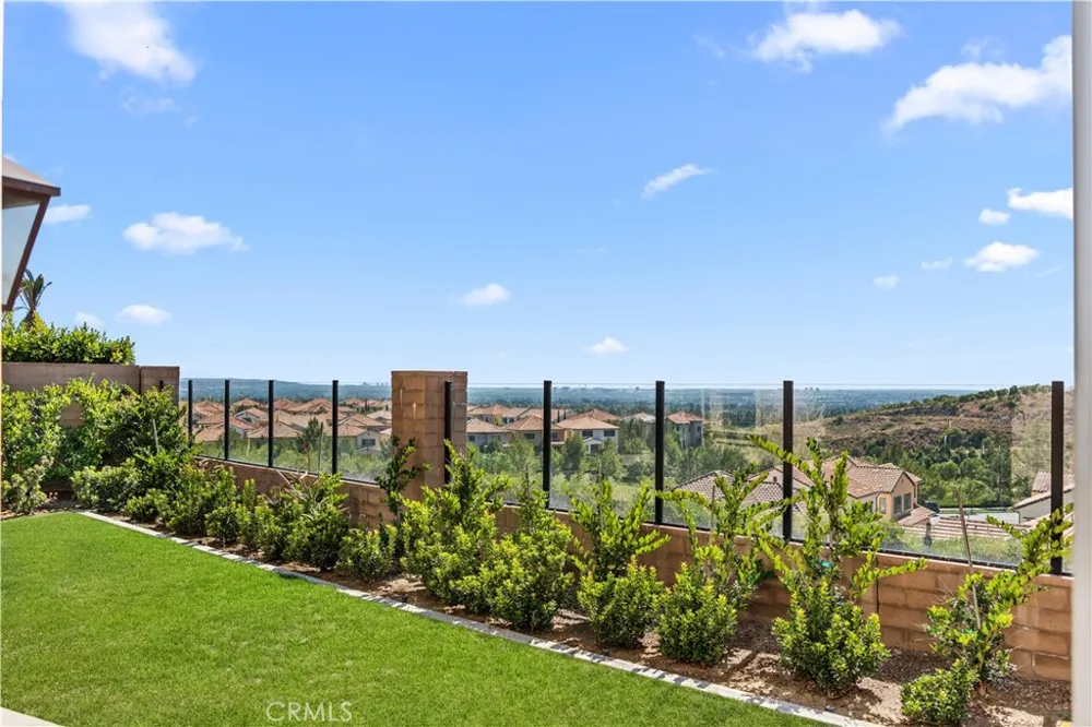 131 Summerland Irvine, CA 92602