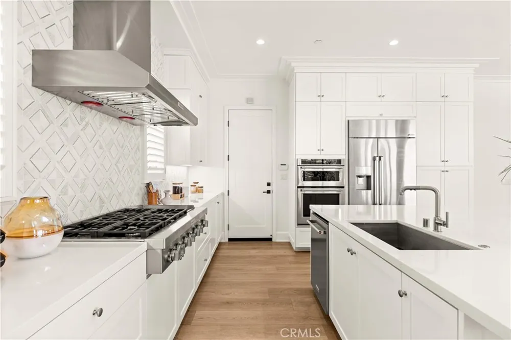 131 Summerland Irvine, CA 92602