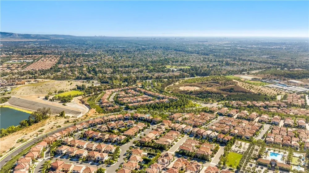 131 Summerland Irvine, CA 92602
