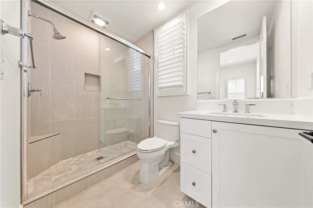 131 Summerland Irvine, CA 92602