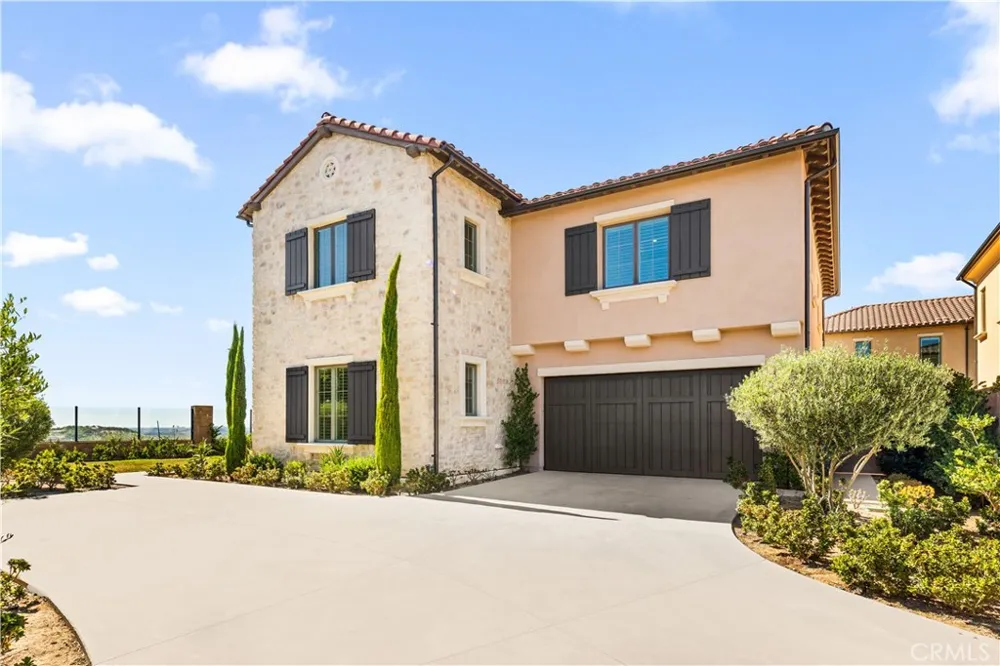 131 Summerland Irvine, CA 92602