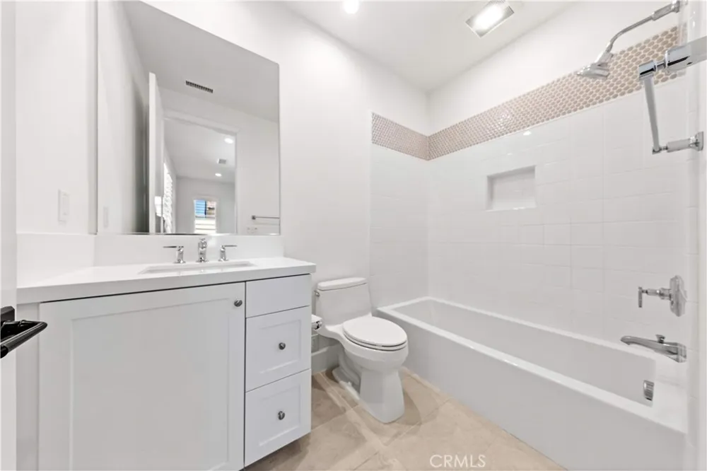 131 Summerland Irvine, CA 92602