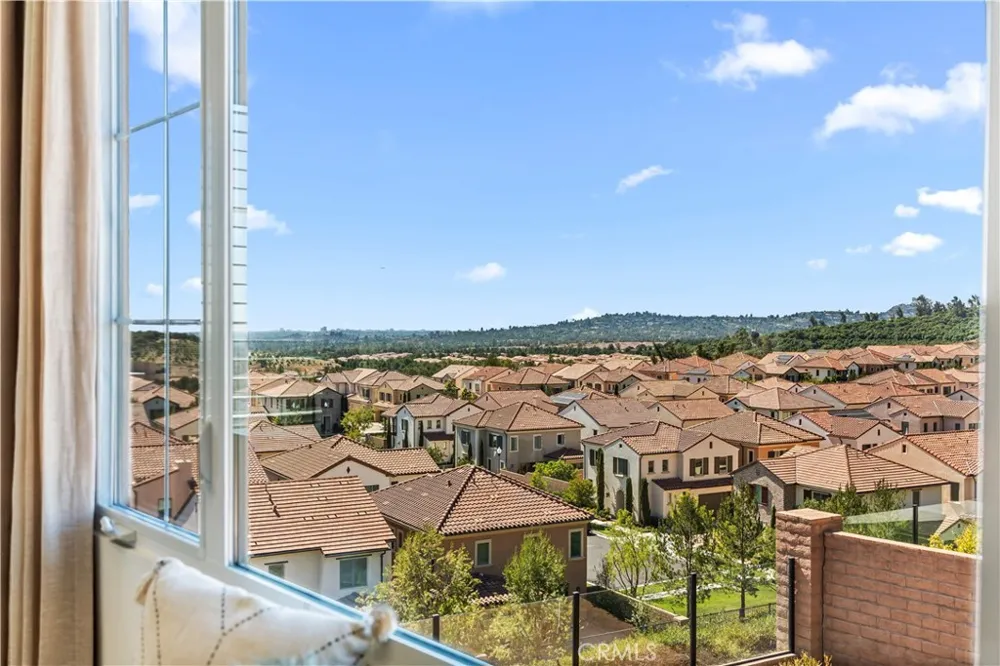 131 Summerland Irvine, CA 92602
