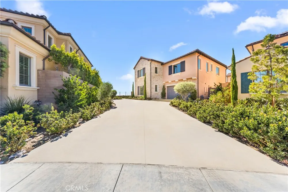 131 Summerland Irvine, CA 92602