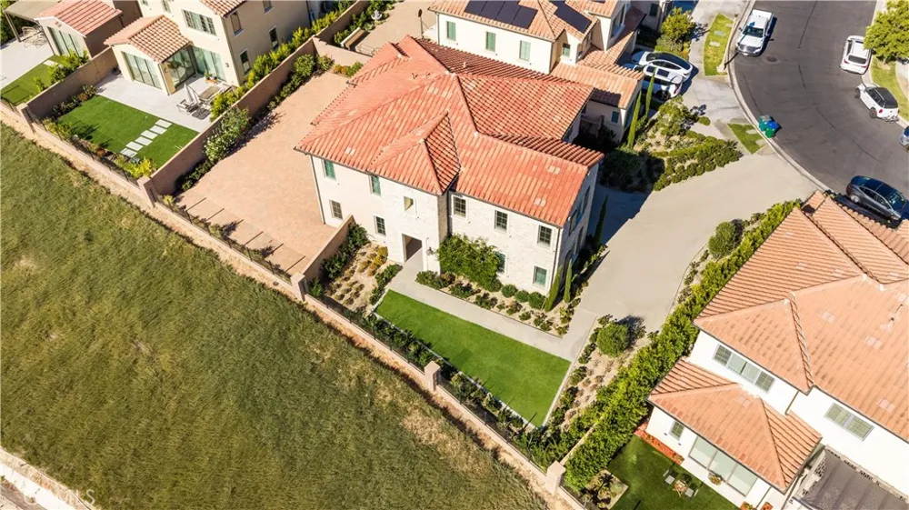131 Summerland Irvine, CA 92602