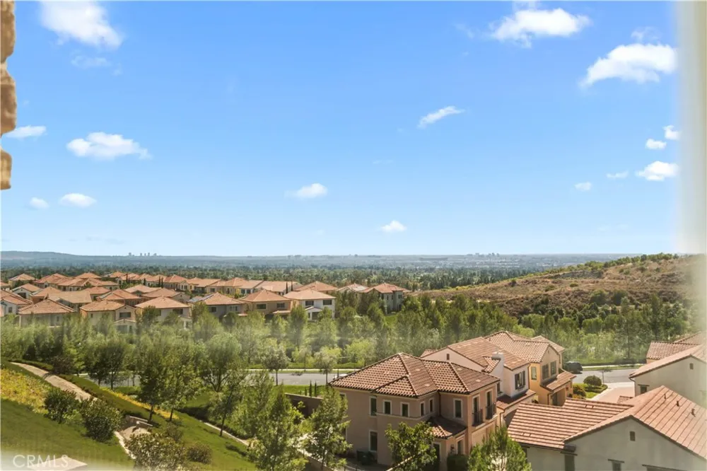 131 Summerland Irvine, CA 92602