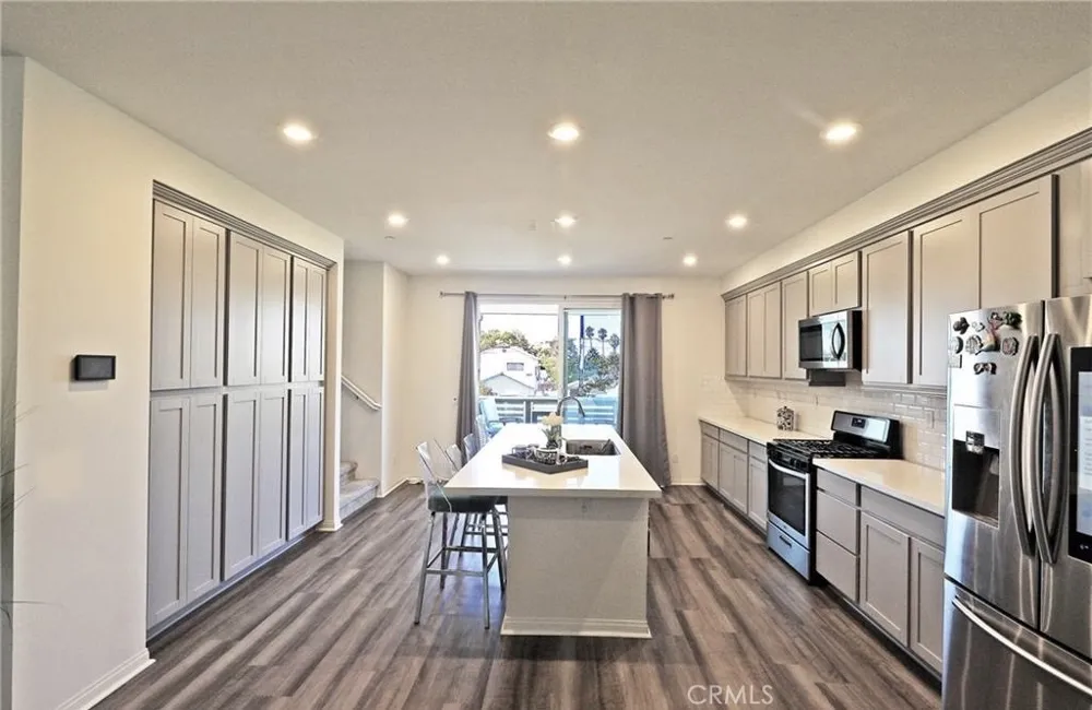 1163 Orchard Covina, CA 91722