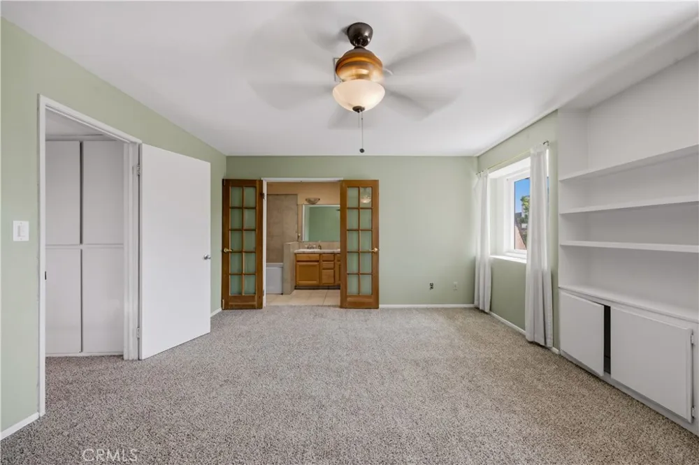 17943 Magnolia Boulevard #16 Encino, CA 91316