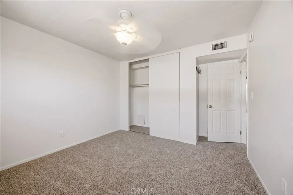 17943 Magnolia Boulevard #16 Encino, CA 91316