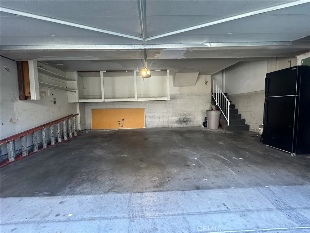 17943 Magnolia Boulevard #16 Encino, CA 91316