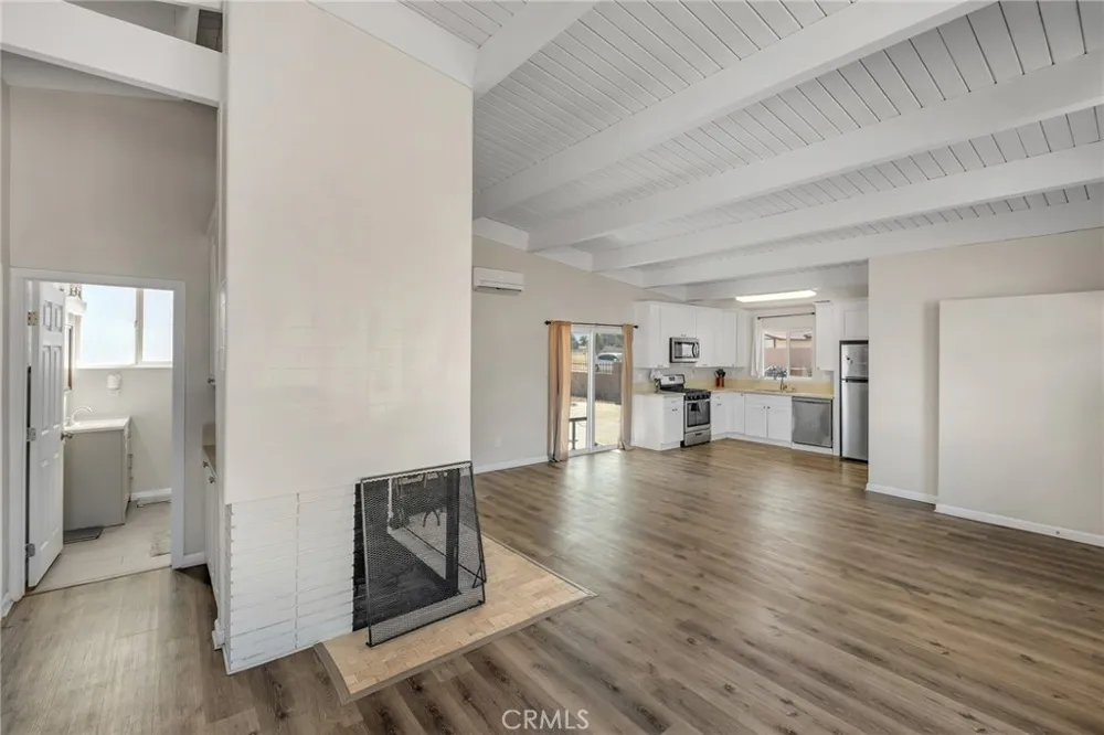 20660 US Highway 18 Apple Valley, CA 92307