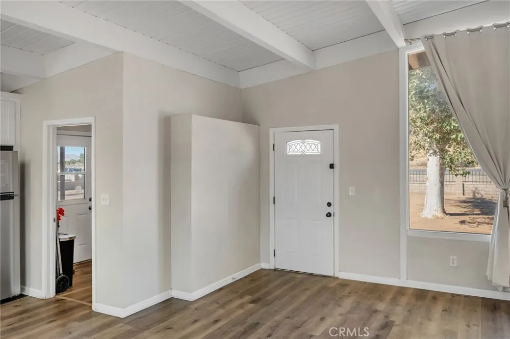 20660 US Highway 18 Apple Valley, CA 92307