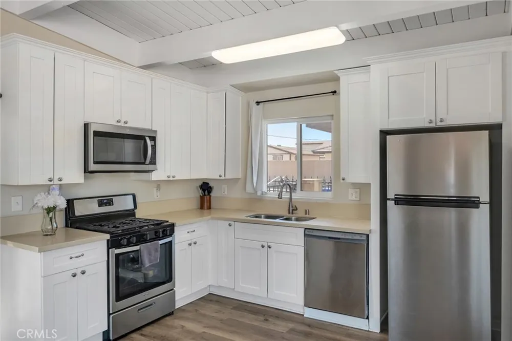 20660 US Highway 18 Apple Valley, CA 92307