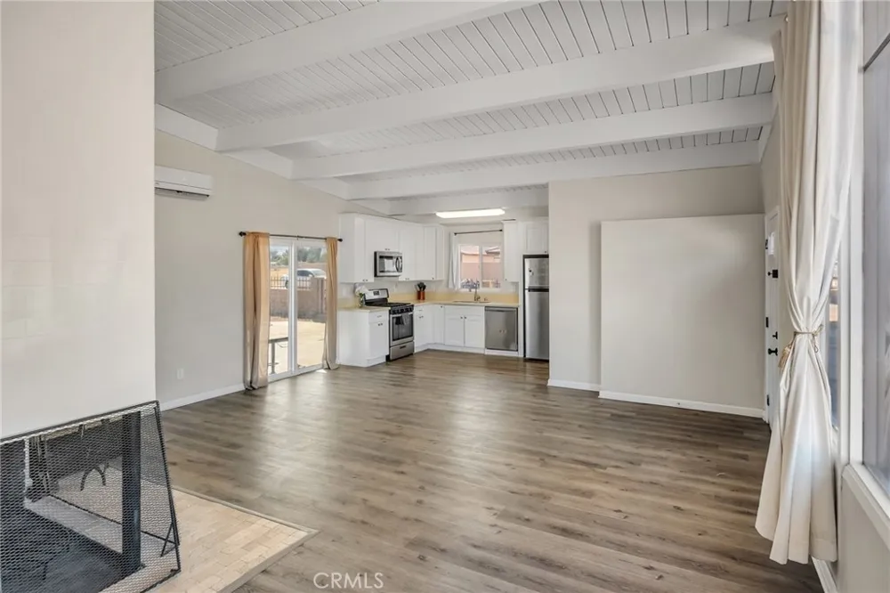 20660 US Highway 18 Apple Valley, CA 92307