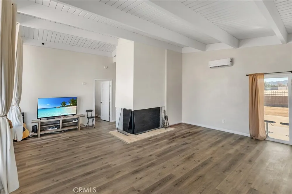 20660 US Highway 18 Apple Valley, CA 92307