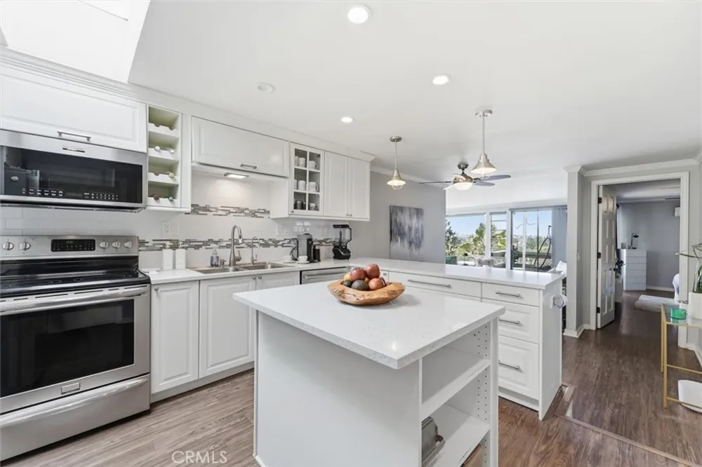 2525 E 19th #32 Signal Hill, CA 90755